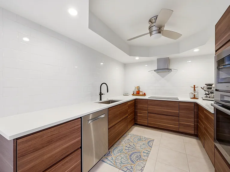 531 N Ocean Blvd #1210 — Photo 4