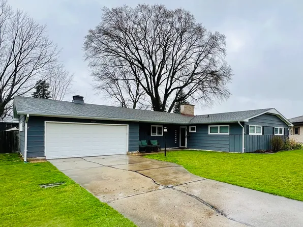 1114 N Main St, Rochelle, IL 61068