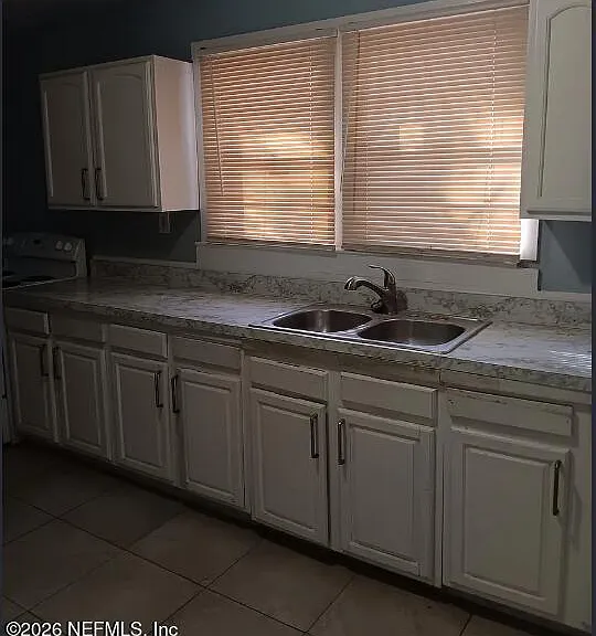 1770 W 10th St — Photo 3