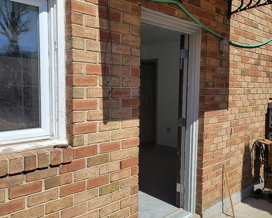 1st image of 85 Veltman Ave Floor 1