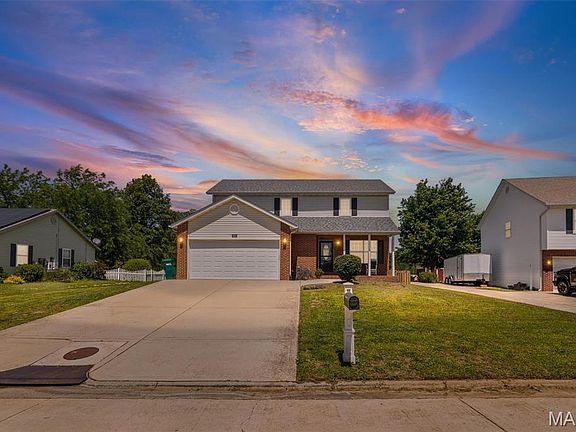 2nd image of 9916 Bending Oaks Dr