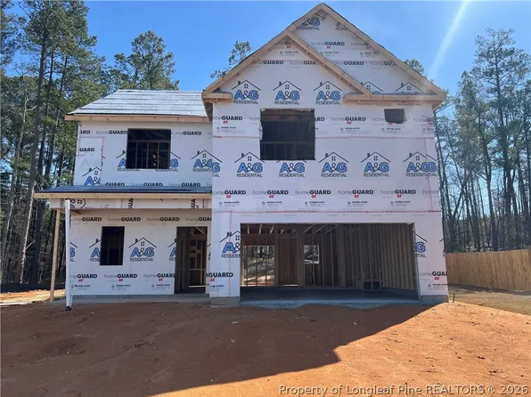 475 Crichton Ct, Fayetteville, NC 28311