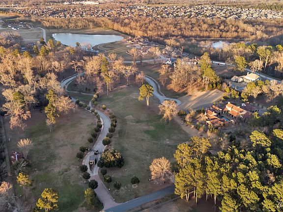 4th image of 415 Mission Ridge Ct