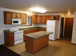 224 9th Ave APT 4, Eau Claire, WI 54703
