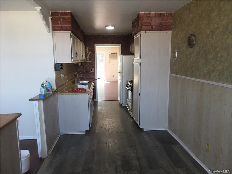 108 Coolidge St — Photo 8