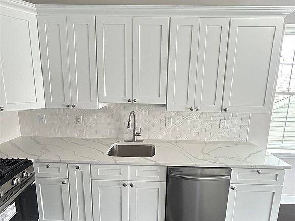 2nd image of 47 Cottage St