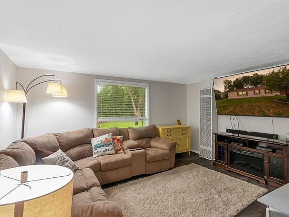 5th image of 2727 Woodmont Dr