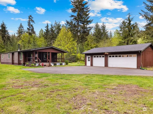 51 E Goldfinch Lane, Belfair, WA 98528