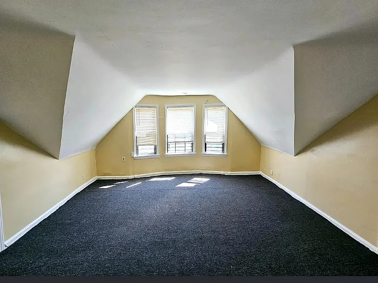 35 Farley Ave #3A — Photo 8