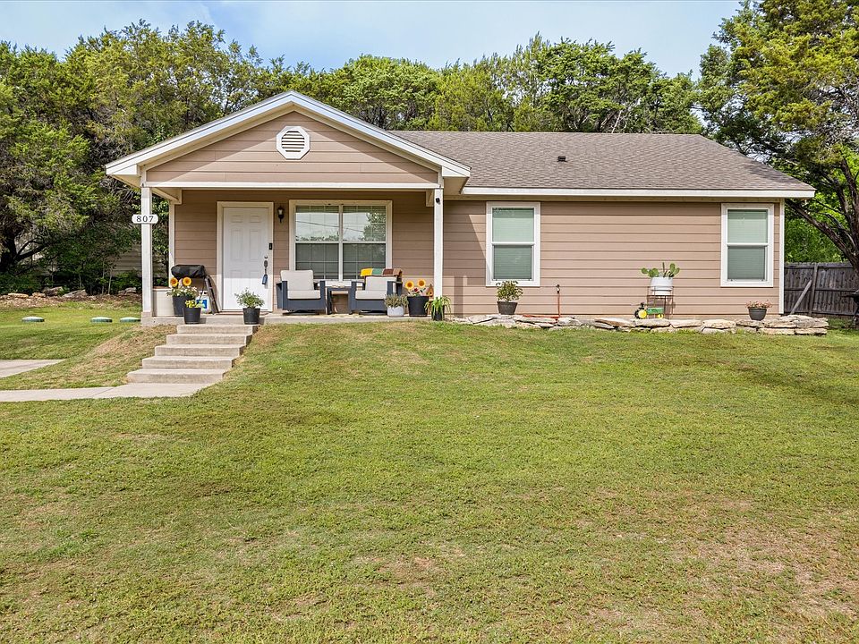 1st image of 807 Rock Harbor Dr