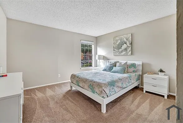 3400 W Park Blvd — Photo 10