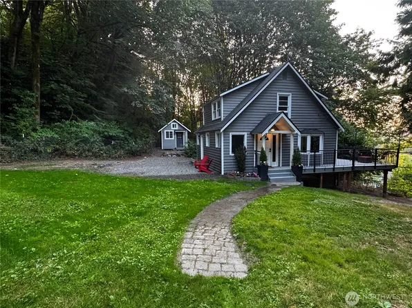 8233 NE 169th Street, Kenmore, WA 98028