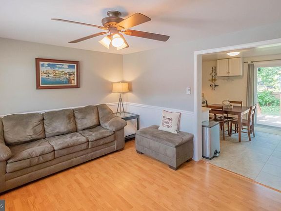 4th image of 1218 Barbud Ln