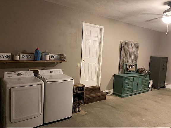4th image of 440 Ashe Ave