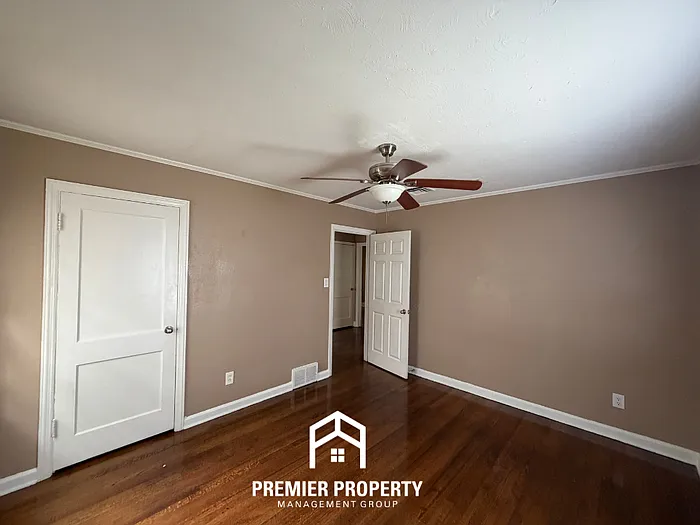 4744 Durbin Ave — Photo 15