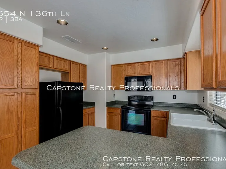 1654 N 136th Ln — Photo 6