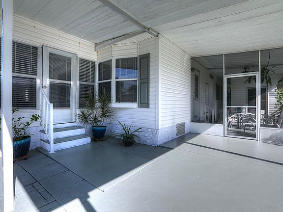 3rd image of 1070 Wren Cir