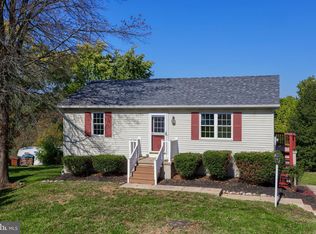 4605 View Dr, Spring Grove, PA 17362