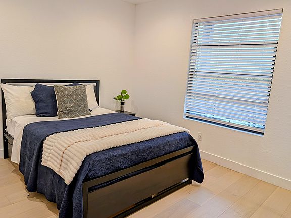 5th image of 4636 Granada Pl