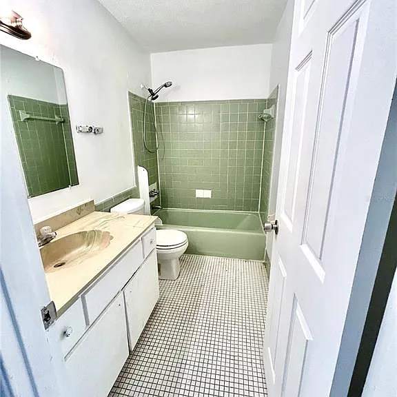 1217 Kennedy Rd #6 — Photo 8