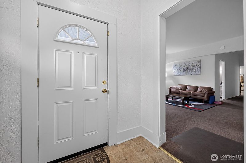 4th image of 1019 Duryea Street