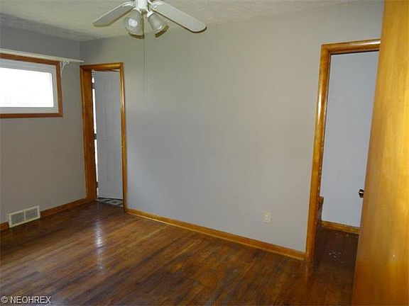 4th image of 79 Akers Ave