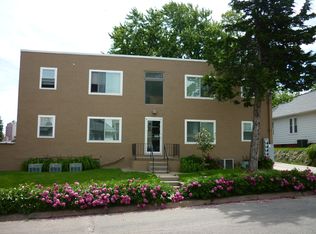 807 S 49th St, Omaha, NE 68106
