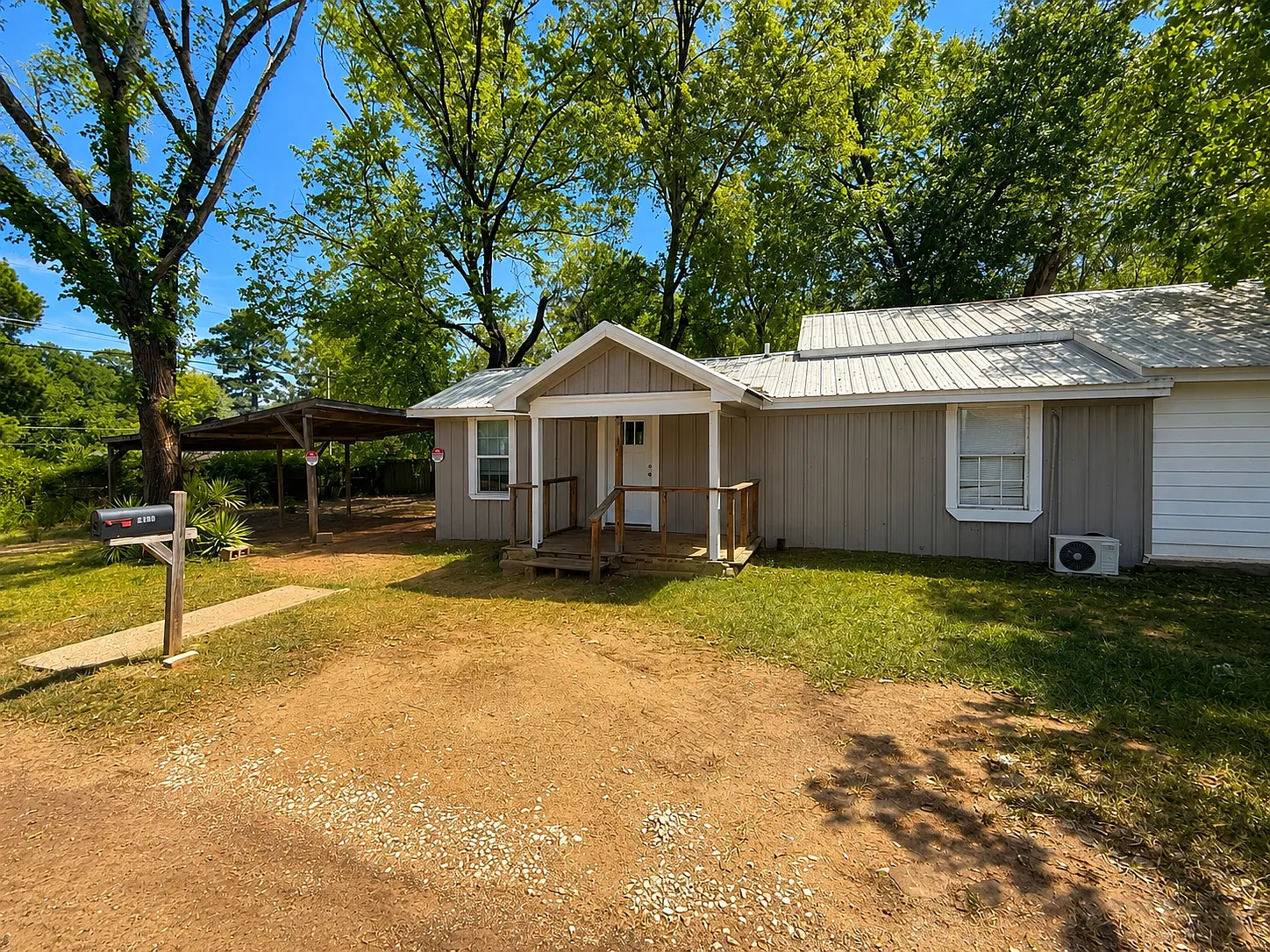 3 bed, 1314 sqft, $1,450 — Photo 1