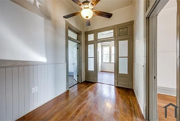 1515 E Southcross Blvd #3 — Photo 8