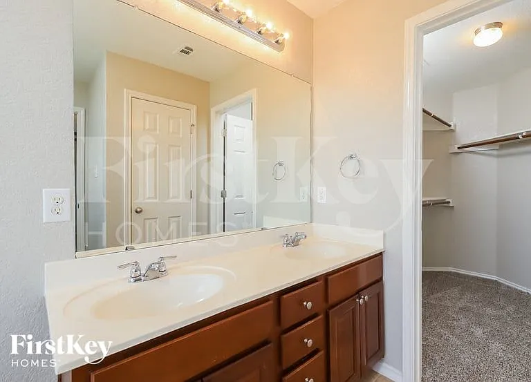 9803 Wolff Run — Photo 11