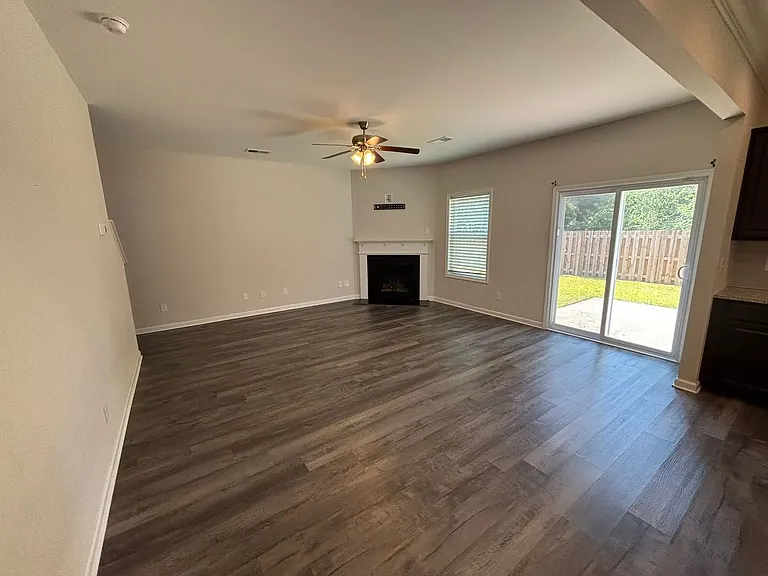 377 Baymont Dr — Photo 12