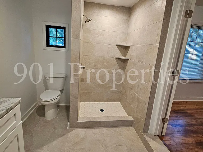 94 E Lafayette Cir — Photo 8