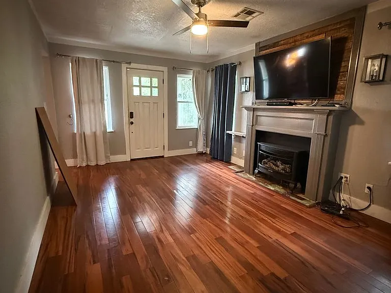 514 Dakota St — Photo 3