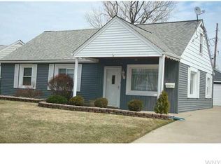 17 Christa St, Cheektowaga, NY 14225