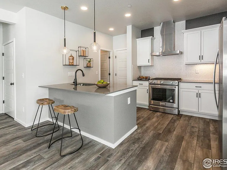 2814 Barnstormer St — Photo 9