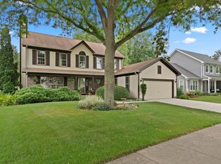 1116 Willoby Ln, Elgin, IL 60120