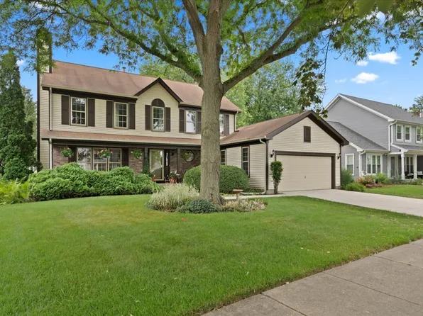 1116 Willoby Ln, Elgin, IL 60120