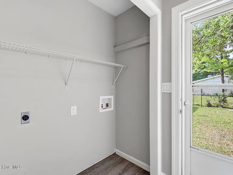 200 S Sylvan Dr — Photo 26
