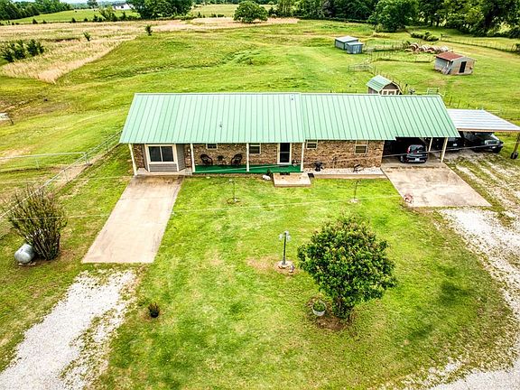 3rd image of 8857 Moore Ln