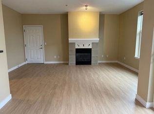 23420 SE Black Nugget Rd Unit G203, Issaquah, WA 98029