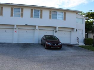 3265 40th Way S APT D, Saint Petersburg, FL 33711