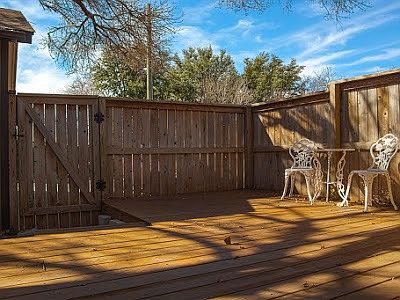 4th image of 1507 W Braker Ln #B