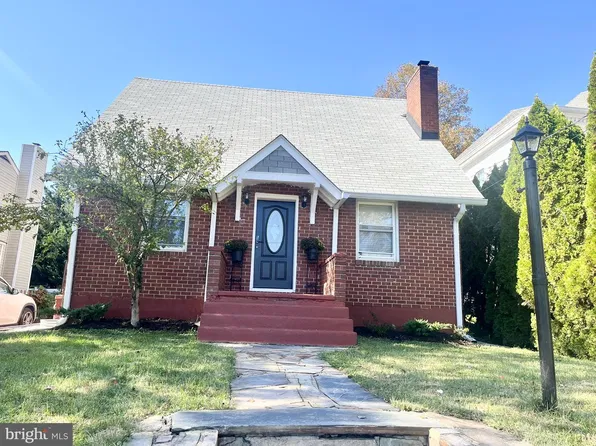 1616 Great Falls St, McLean, VA 22101