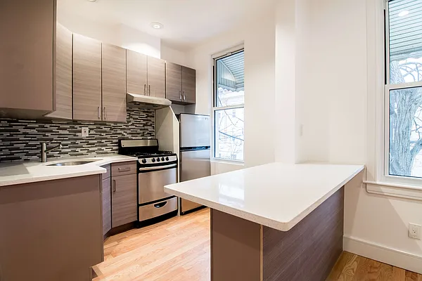 Rented by EXR | media 13