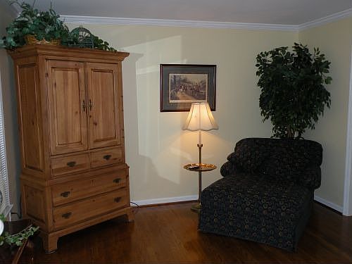 5th image of 103 Hardwood Ct