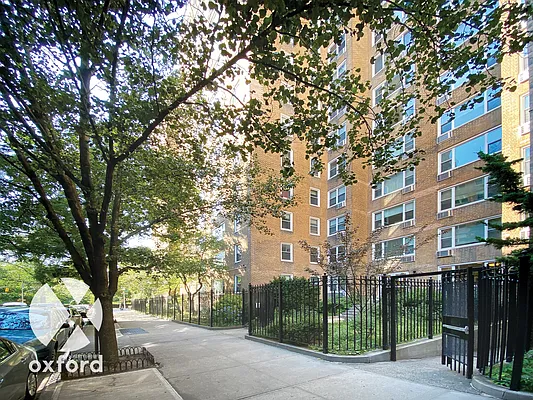 Rented by Oxford Property Group | media 9