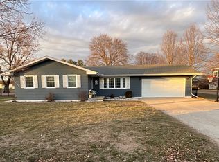 901 W North 14th St, Shelbyville, IL 62565