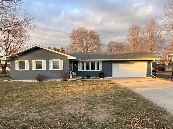 901 W North 14th St, Shelbyville, IL 62565