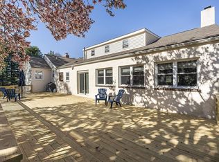 388 Bishop Hollow Rd, Newtown Square, PA 19073