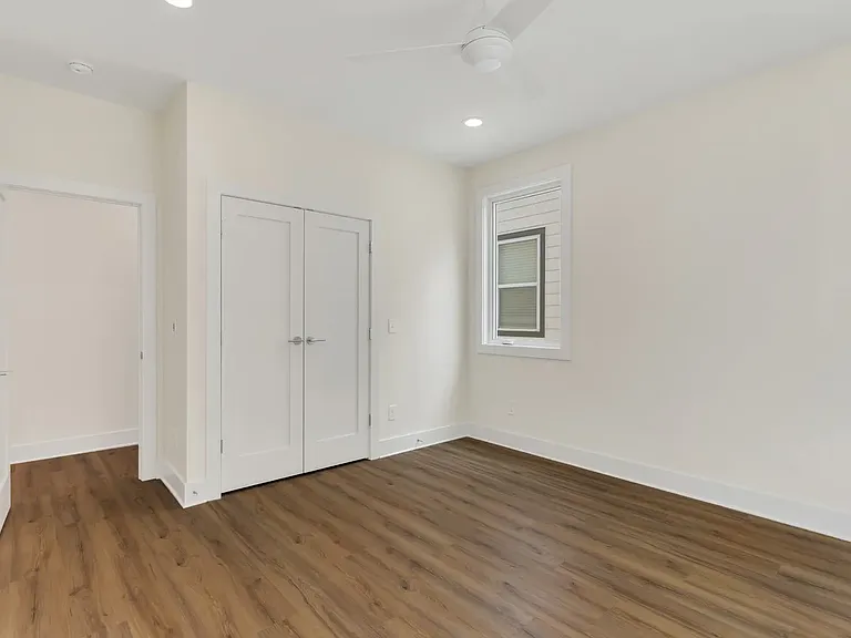 2430 Batavia St — Photo 23